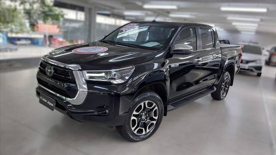 TOYOTA HILUX 2.8 D-4D TURBO DIESEL CD SRX 4X4 AUTOMÁTICO TOYOTA HILUX 2.8 D-4D TURBO DIESEL CD SRX 4X4 AUTOMÁTICO